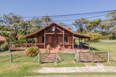 Season Rentals  Maldonado Punta Colorada