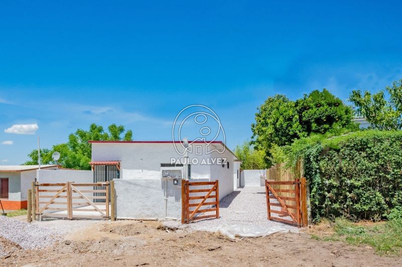 Acceso propiedad al frente 