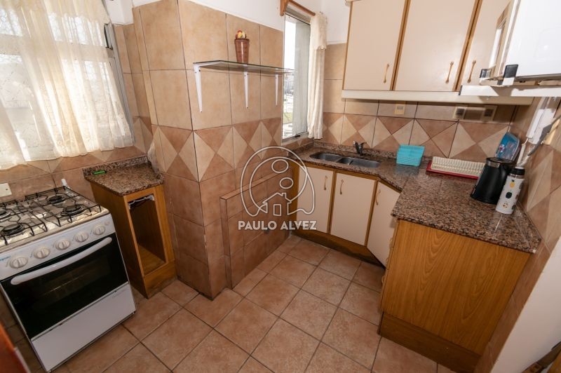 Bajo mesada y a&eacute;reo