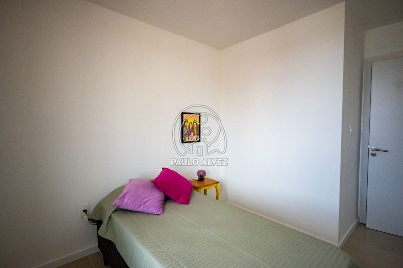 Dormitorio con placares 