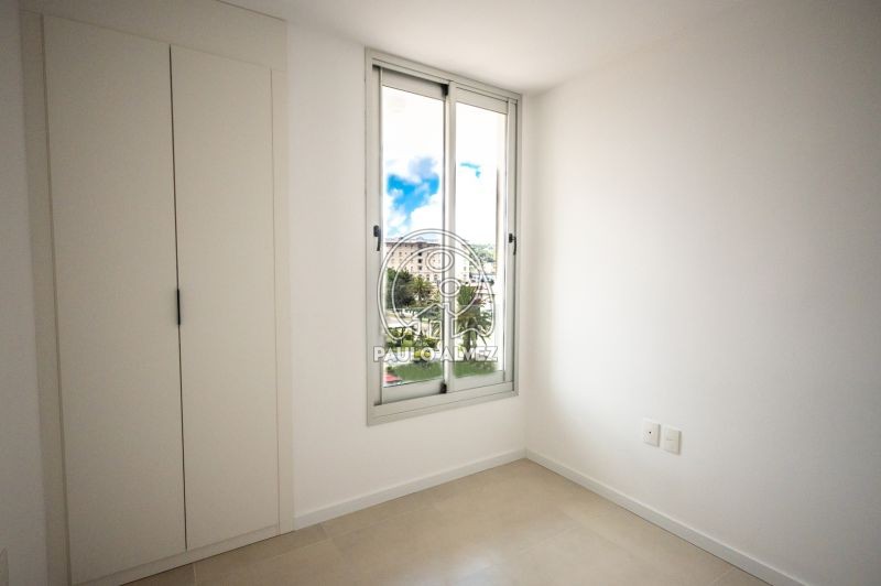Dormitorio con placares