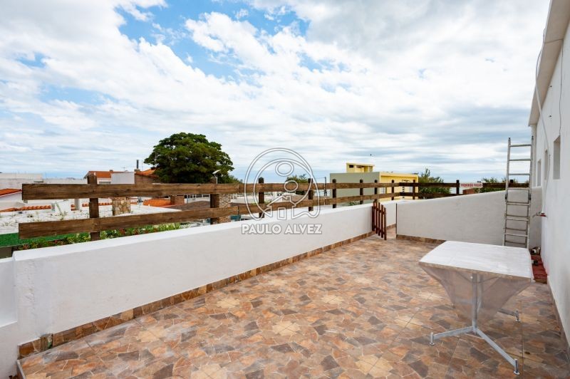Terraza con parrillero 