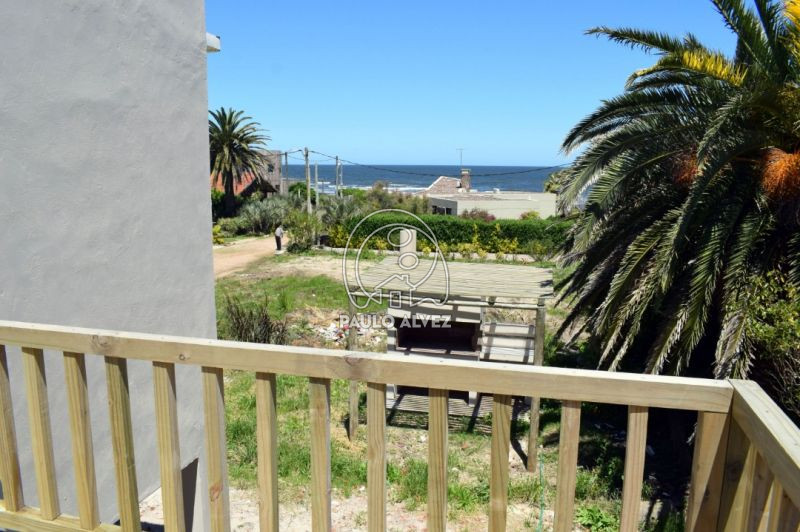 Terraza con vista al mar