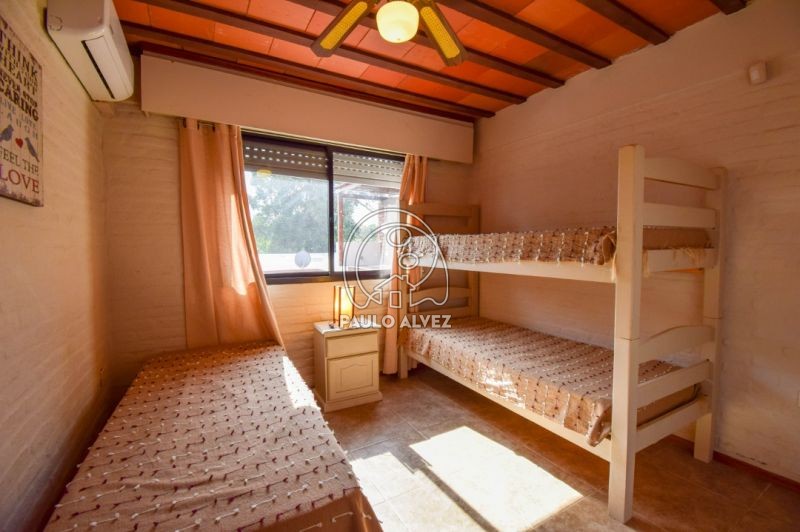 Segundo dormitorio con aire acondicionado