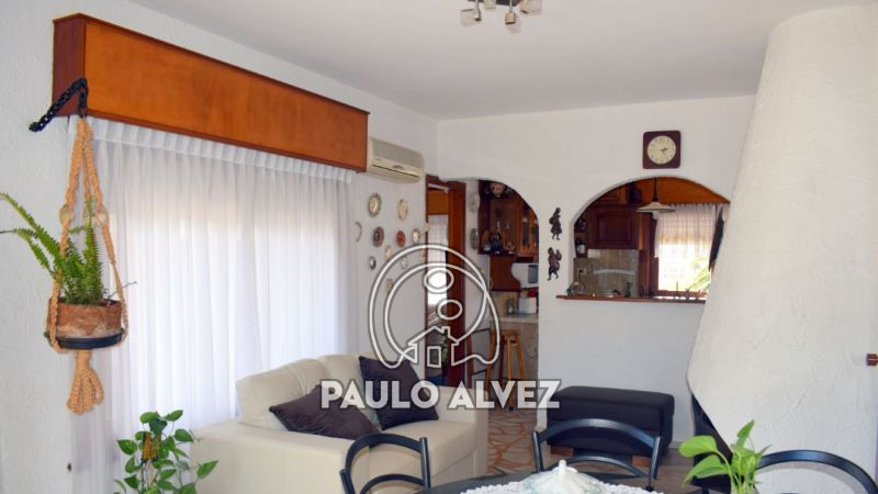 Living con estufa a le&ntilde;a