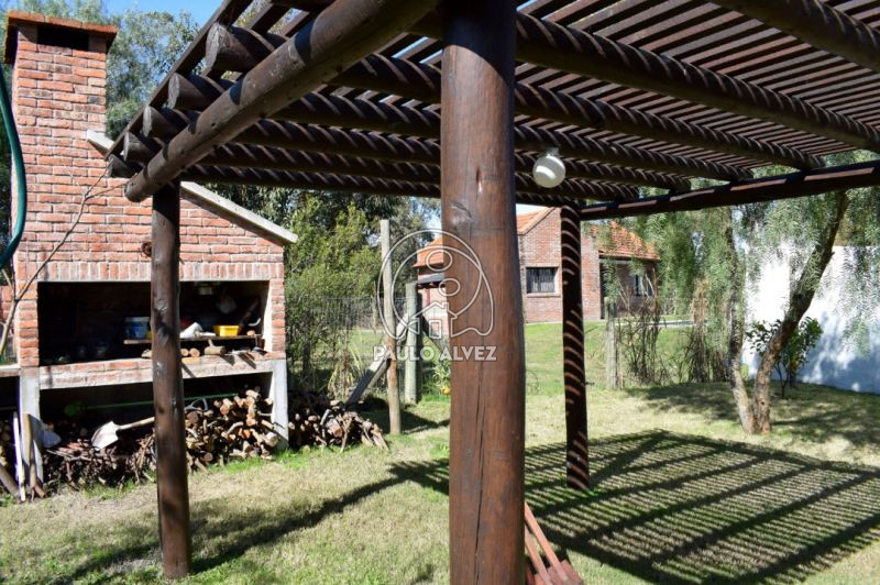 Parrillero con pérgola