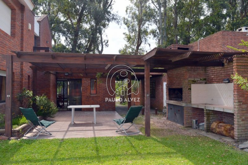 Parrillero con pérgola