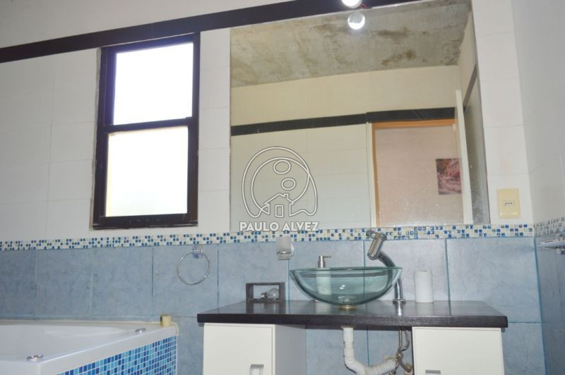 Ba&ntilde;o con ba&ntilde;era