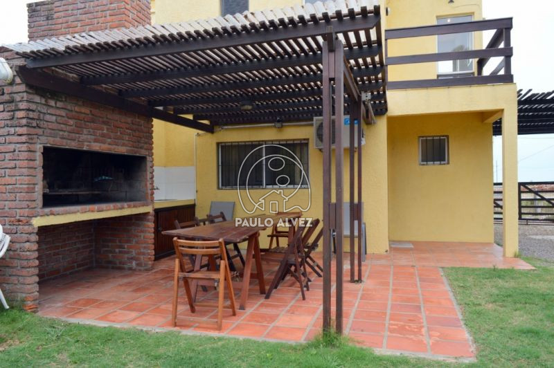 Parrillero con pérgola