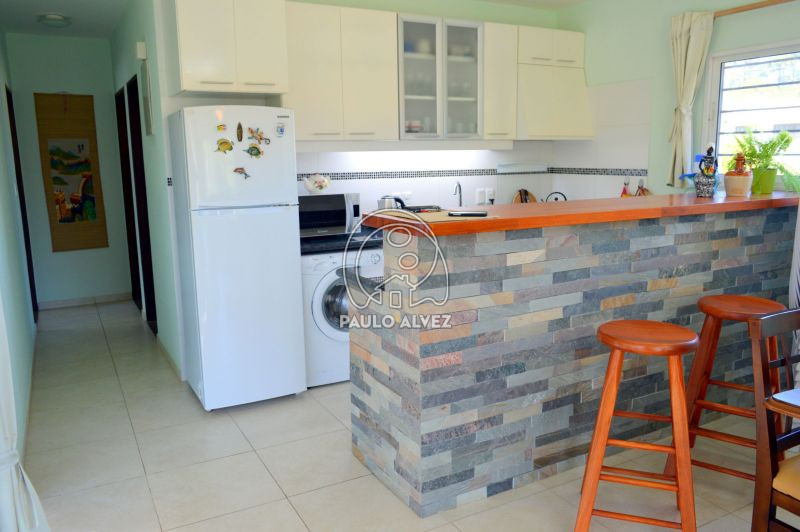 Cocina definida por barra