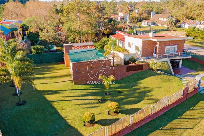 Predio enjardinado 