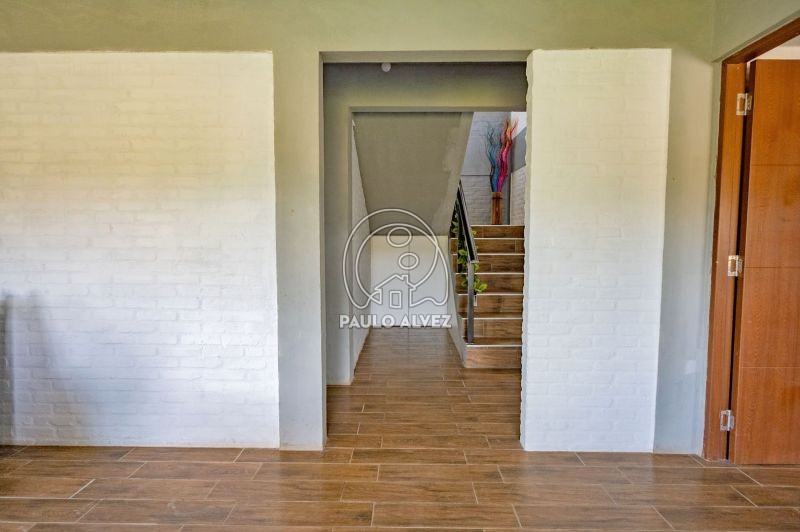 Acceso por escalera 
