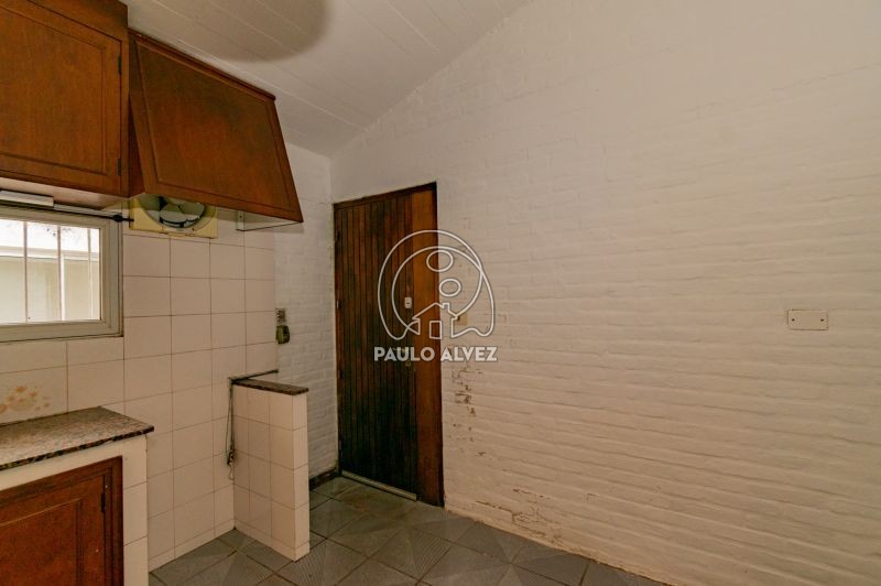 Desde la cocina accedemos la jardín 