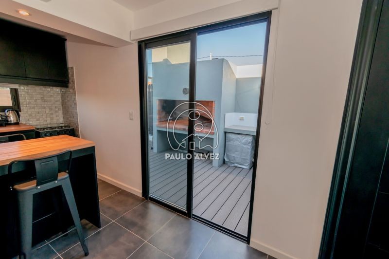 Salida por cocina a jardín