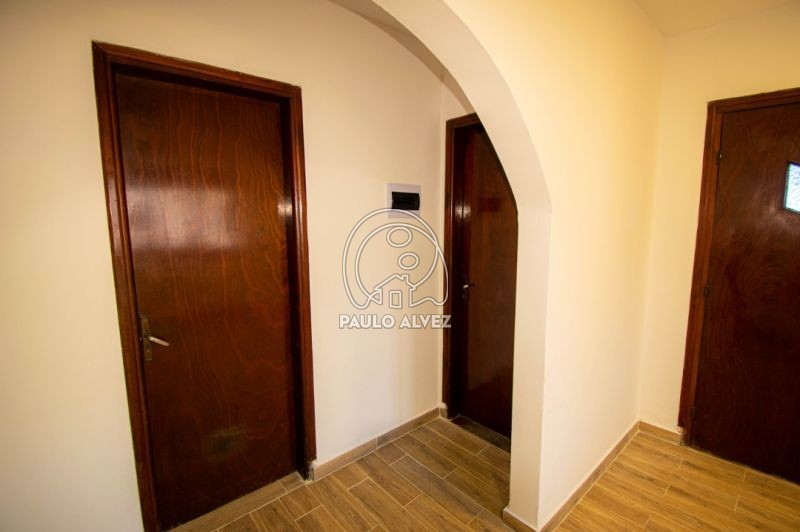 Pasillo a dormitorio