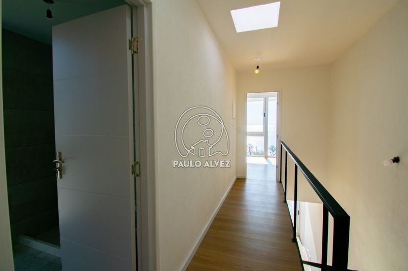 Pasillo a tercer dormitorio