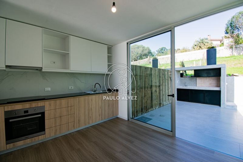 Cocina mueble bajo mesada