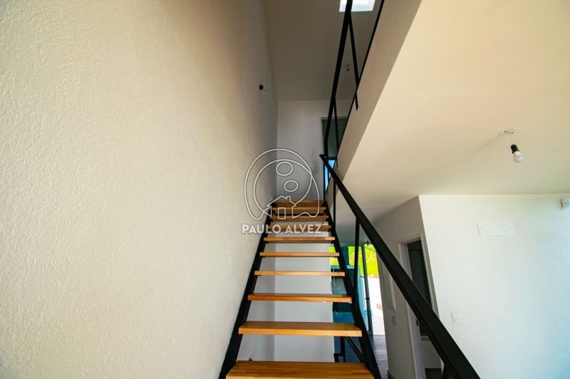 Acceso a tercer piso 