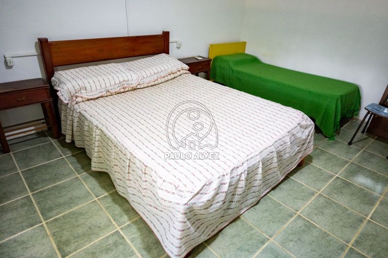 Amplio dormitorio 