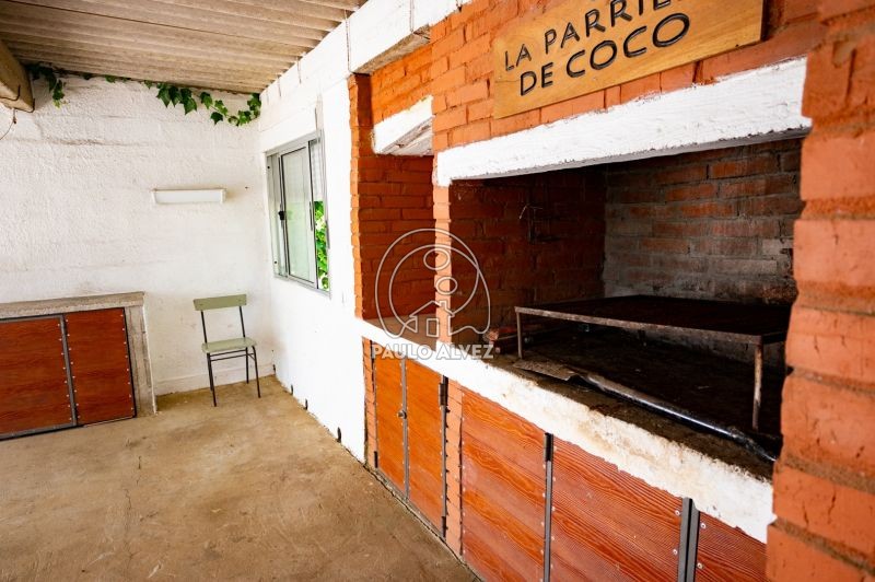Parrillero cubierto 