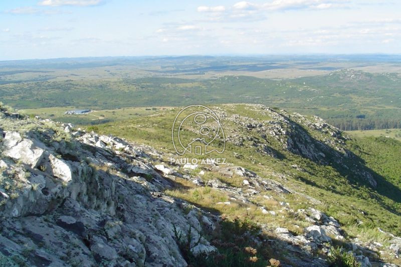 Falda de las sierras